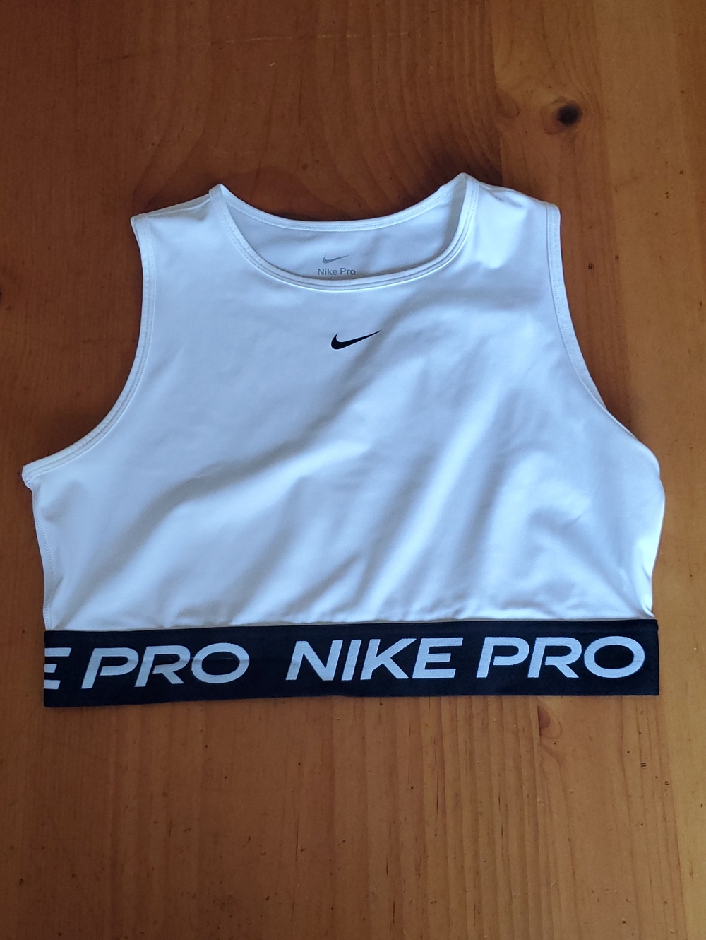 Nike Crop Tank - Picture 3 of 9